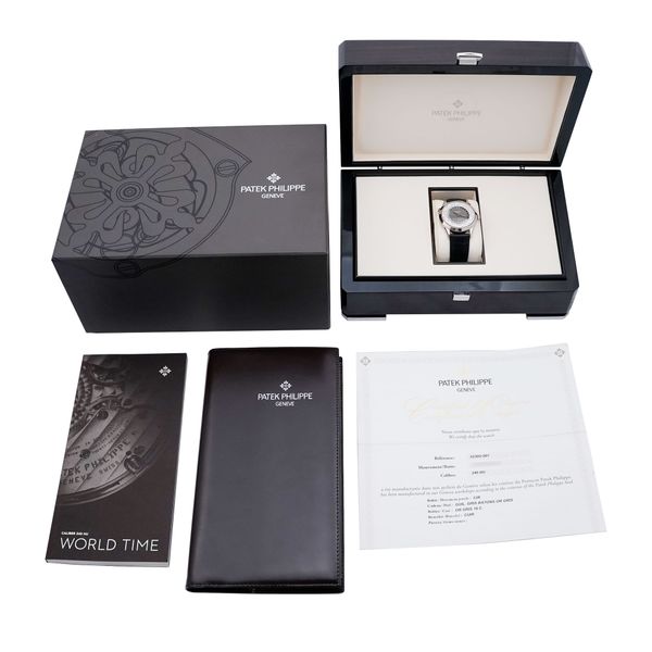 Patek Philippe World Time 5230G-001